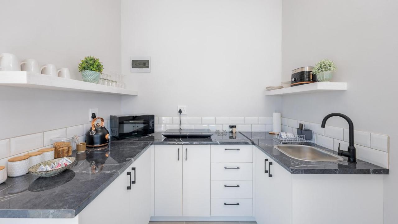 34.4 Degrees South Studio Apartment Agulhas Eksteriør bilde